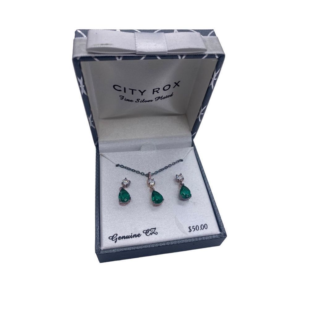 City Rox Blue emerald green & Cubic Zirconia Necklace & Earrings Set new in box